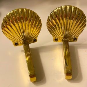 Vintage Solid Brass Scalloped Sea Shell Shelf Brackets bathroom tissue Rack Ends